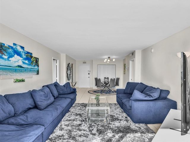 3140 S Ocean Dr 206, Hallandale Beach, FL 33009