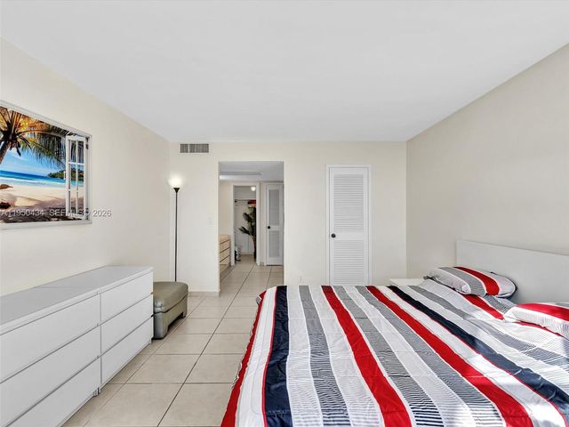 3140 S Ocean Dr 206, Hallandale Beach, FL 33009