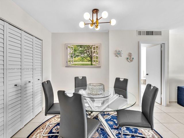 3140 S Ocean Dr 206, Hallandale Beach, FL 33009