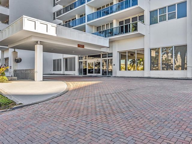 3140 S Ocean Dr 206, Hallandale Beach, FL 33009