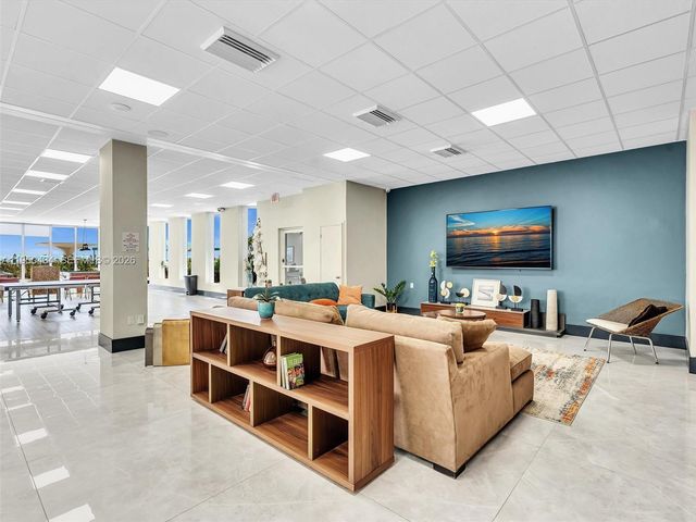 3140 S Ocean Dr 206, Hallandale Beach, FL 33009