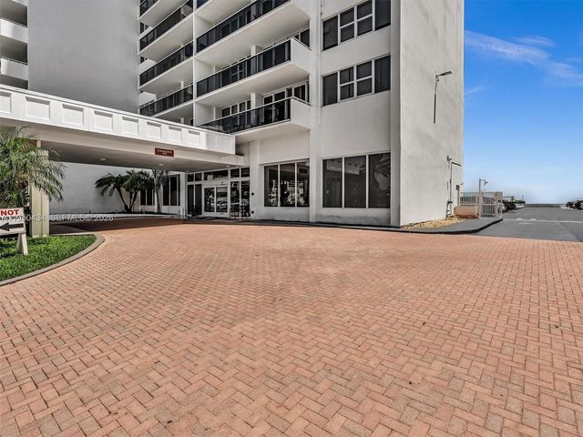 3140 S Ocean Dr 206, Hallandale Beach, FL 33009