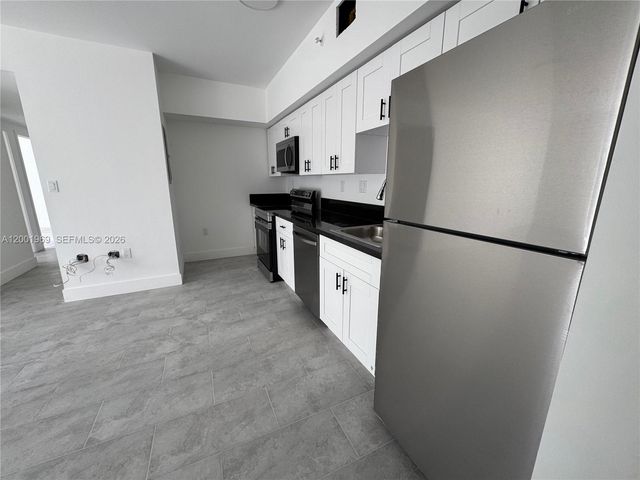 147 NW 59th St 303, Miami, FL 33127