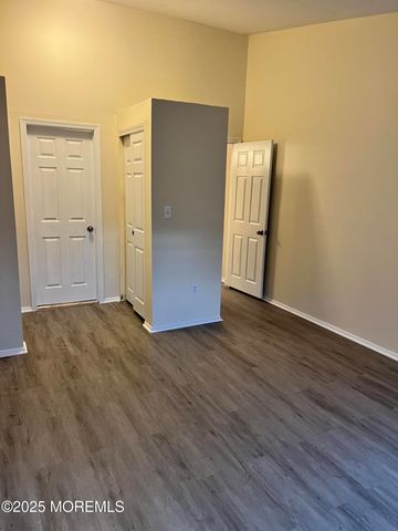 6143 Cedar Court, Monmouth Junction, NJ 08852