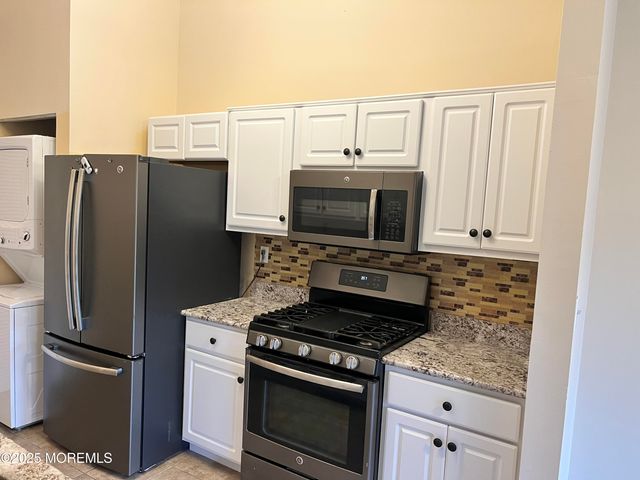 6143 Cedar Court, Monmouth Junction, NJ 08852