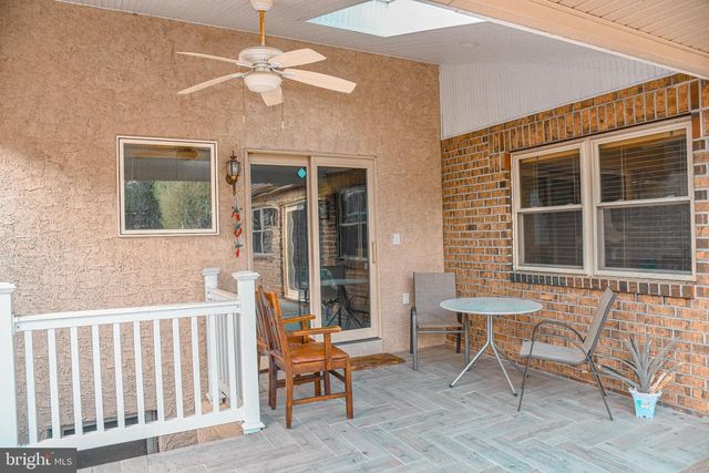 560 LOWER HOLLAND RD, Holland, PA 18966