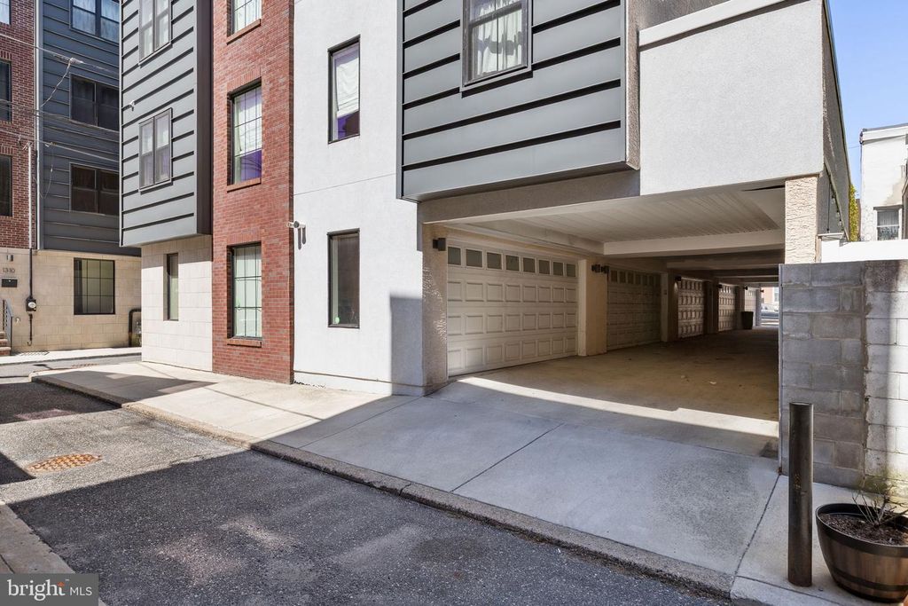 1307 S HANCOCK ST, Philadelphia, PA 19147