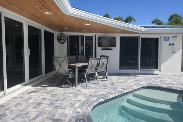 3910 NE 26th Avenue, Lighthouse Point, FL 33064