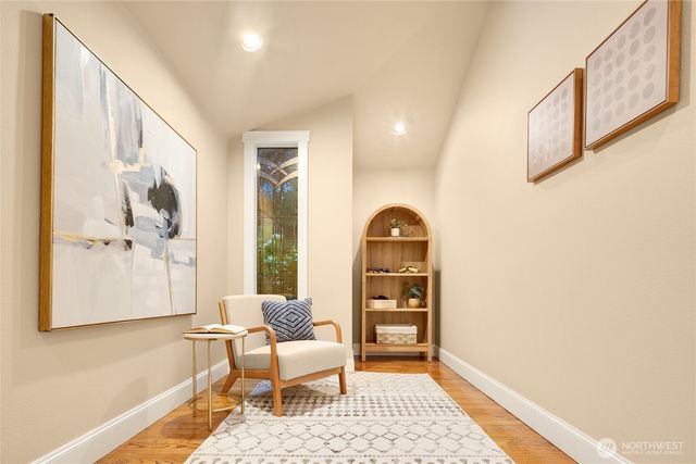 8619 NE 24th Street, Clyde Hill, WA 98004