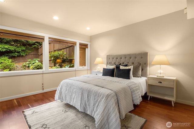 8619 NE 24th Street, Clyde Hill, WA 98004