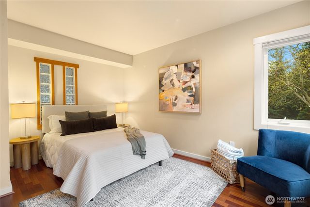 8619 NE 24th Street, Clyde Hill, WA 98004