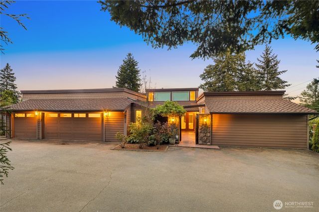 8619 NE 24th Street, Clyde Hill, WA 98004
