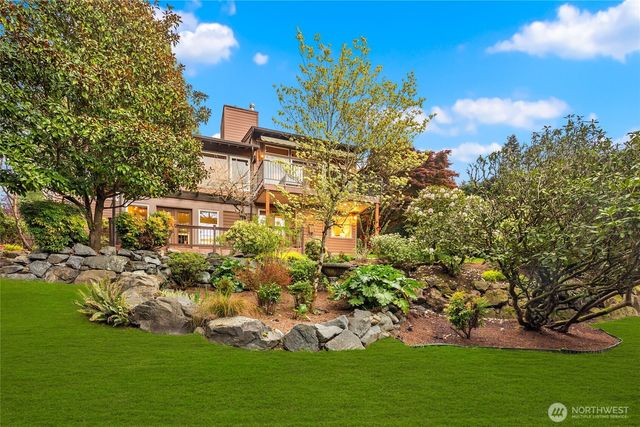 8619 NE 24th Street, Clyde Hill, WA 98004