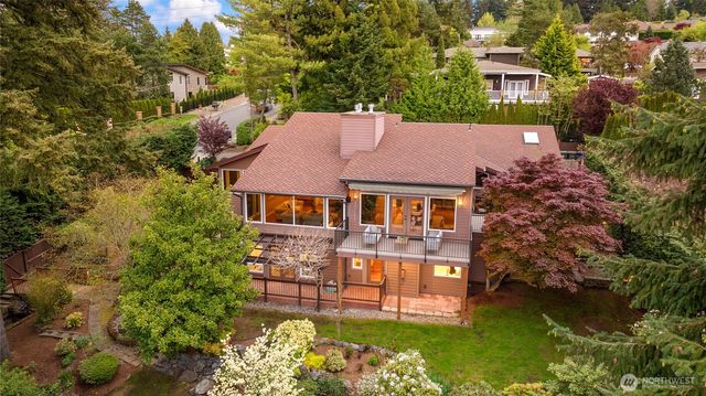 8619 NE 24th Street, Clyde Hill, WA 98004