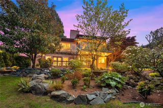 8619 NE 24th Street, Clyde Hill, WA 98004