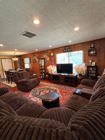 15710 Paulina Avenue, La Pine, OR 97739