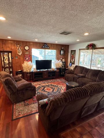 15710 Paulina Avenue, La Pine, OR 97739