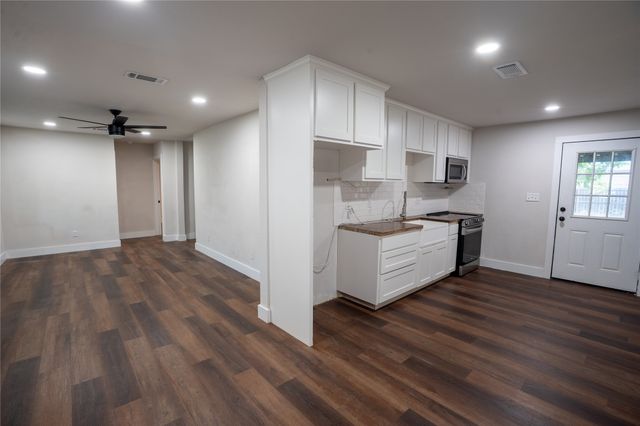 503 E Roosevelt Avenue, Whitney, TX 76692