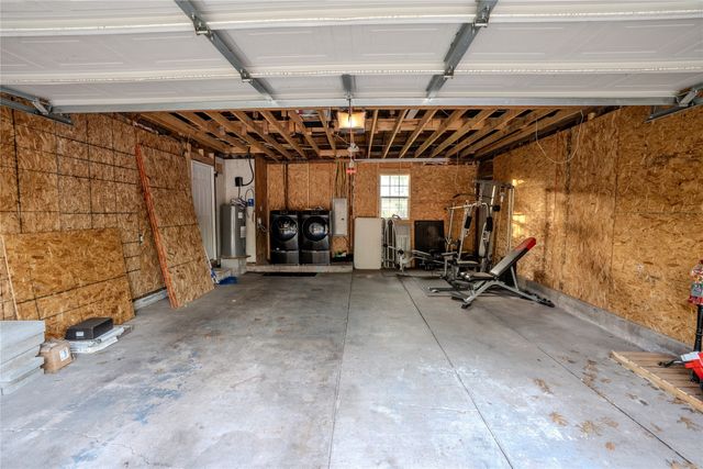 503 E Roosevelt Avenue, Whitney, TX 76692