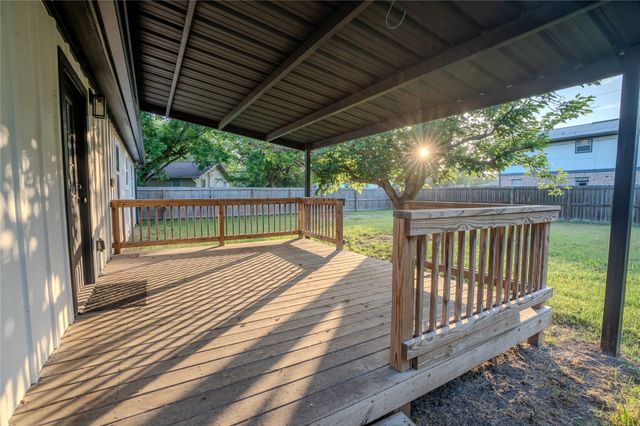 503 E Roosevelt Avenue, Whitney, TX 76692