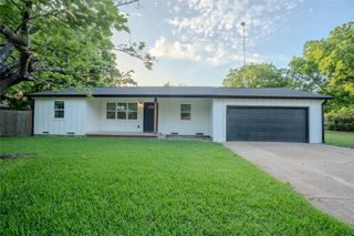 503 E Roosevelt Avenue, Whitney, TX 76692