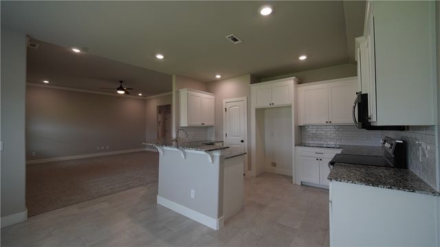 1037 Trailwood Street, Tontitown, AR 72762