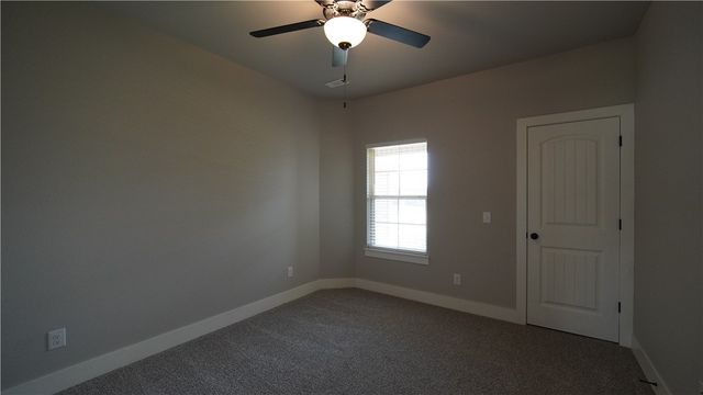1037 Trailwood Street, Tontitown, AR 72762
