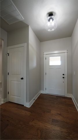 1037 Trailwood Street, Tontitown, AR 72762