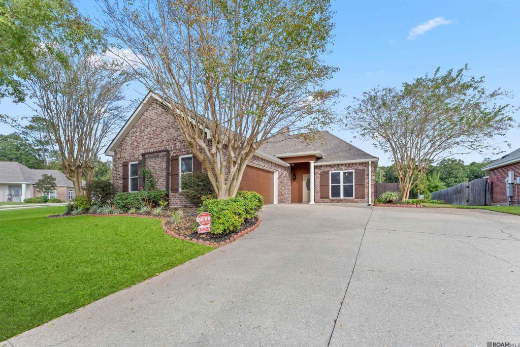 13243 N Ridge Ave, Walker, LA 70785