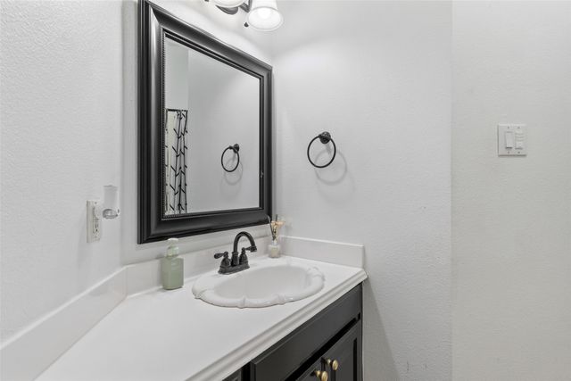 4405 Meadowcove Drive, Rowlett, TX 75088
