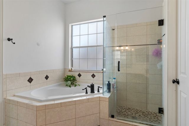 4405 Meadowcove Drive, Rowlett, TX 75088