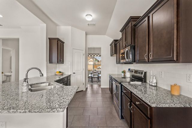 6204 Morganite LN, Killeen, TX 76542