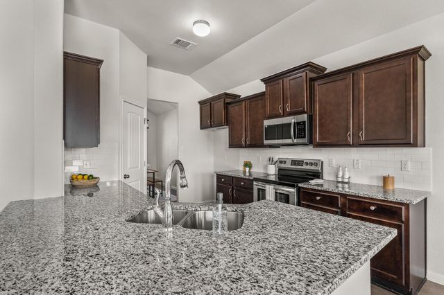 6204 Morganite LN, Killeen, TX 76542