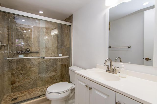 8900 Washington Boulevard 117, Pembroke Pines, FL 33025