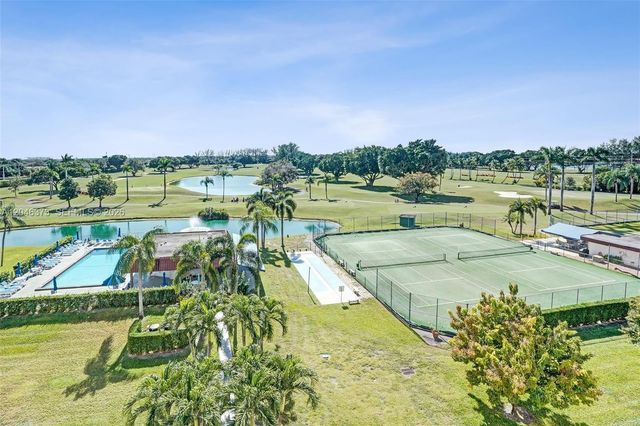 8900 Washington Boulevard 117, Pembroke Pines, FL 33025
