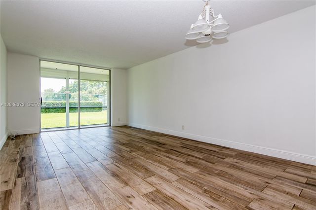 8900 Washington Boulevard 117, Pembroke Pines, FL 33025