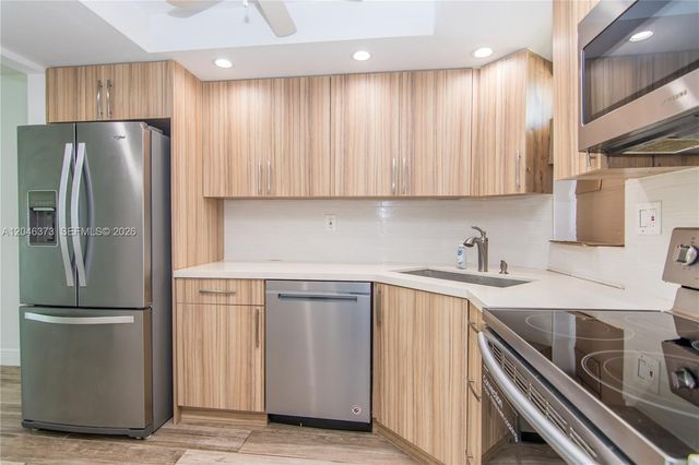 8900 Washington Boulevard 117, Pembroke Pines, FL 33025