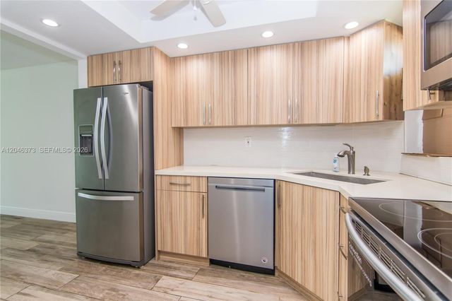 8900 Washington Boulevard 117, Pembroke Pines, FL 33025