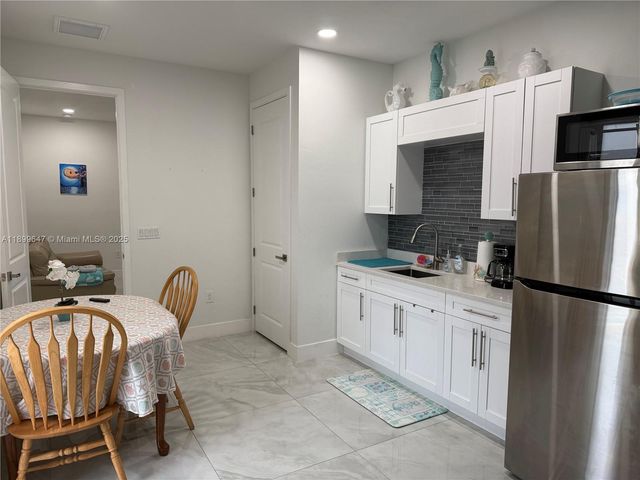 10 nw 35th ave, Cape Coral, FL 33993