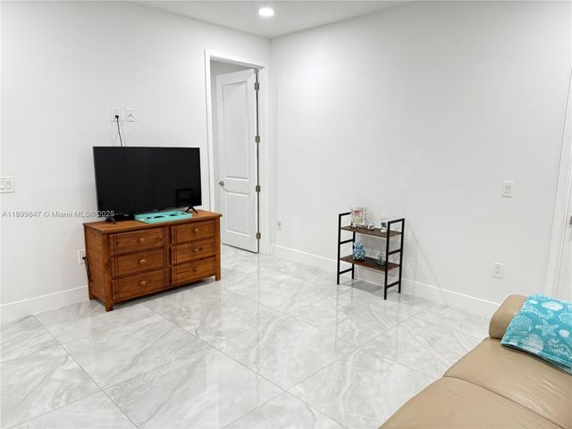 10 nw 35th ave, Cape Coral, FL 33993