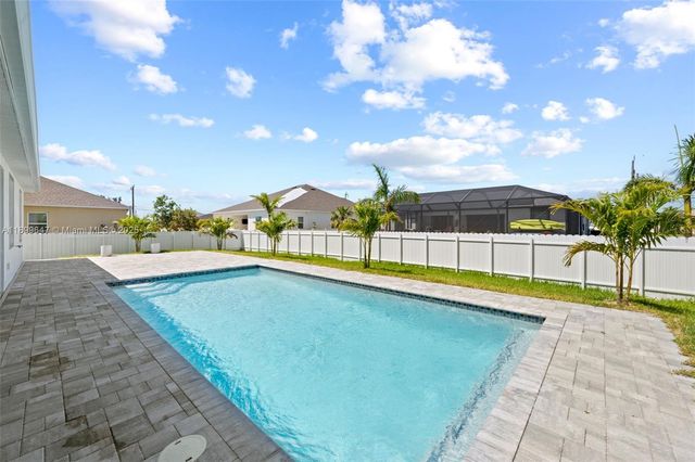 10 nw 35th ave, Cape Coral, FL 33993