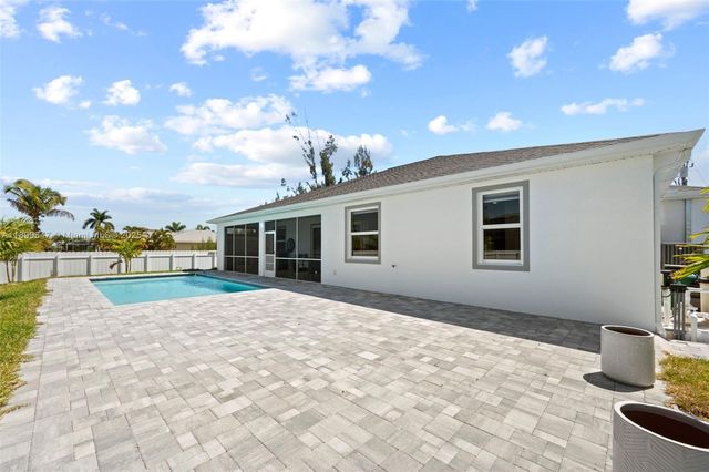 10 nw 35th ave, Cape Coral, FL 33993