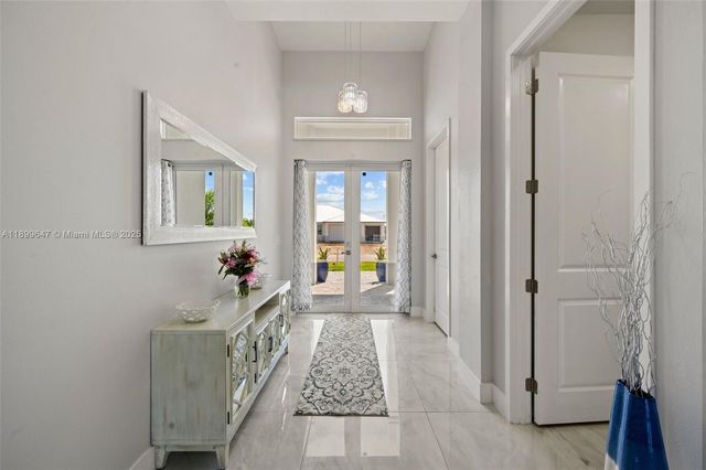 10 nw 35th ave, Cape Coral, FL 33993