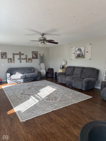 5866 Thompson Park Boulevard, Indianapolis, IN 46237