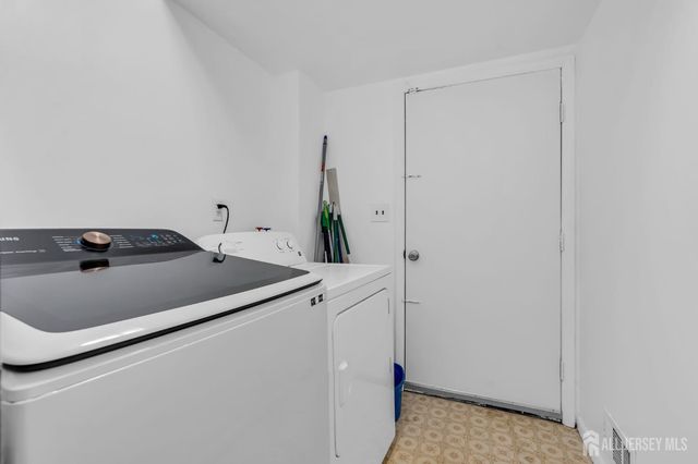 120 Cedar Swamp Road, Jackson, NJ 08527