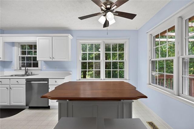 115 Valor Ridge Drive, Dallas, GA 30132