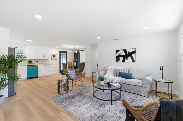 3709 CORAL DRIVE, Tampa, FL 33619