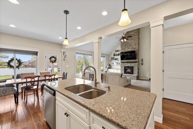 2015 Terreno Drive, Chesterton, IN 46304