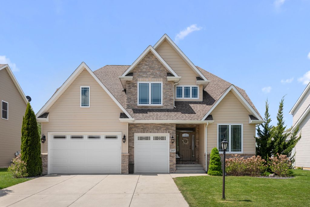 2015 Terreno Drive, Chesterton, IN 46304