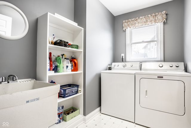 10415 Woods Edge Drive, Fishers, IN 46037